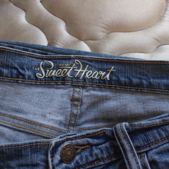 Old Navy size 6 long jeans - Picture 3 of 4